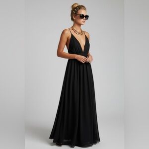 Forever 21 Maxi Dress Plunging Neckline Crisscross‎ Back Black S/P
